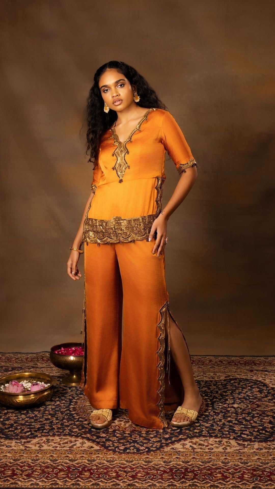 Keyhole Back Kurta paired with Wide-Legged Pants with Side Slits